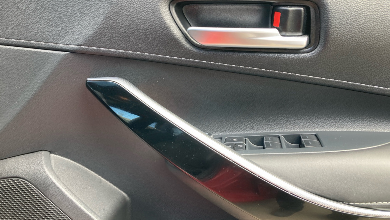 Toyota Corolla 1.8 VVT-i Hybrid Design 5dr CVT Hybrid Hatchback